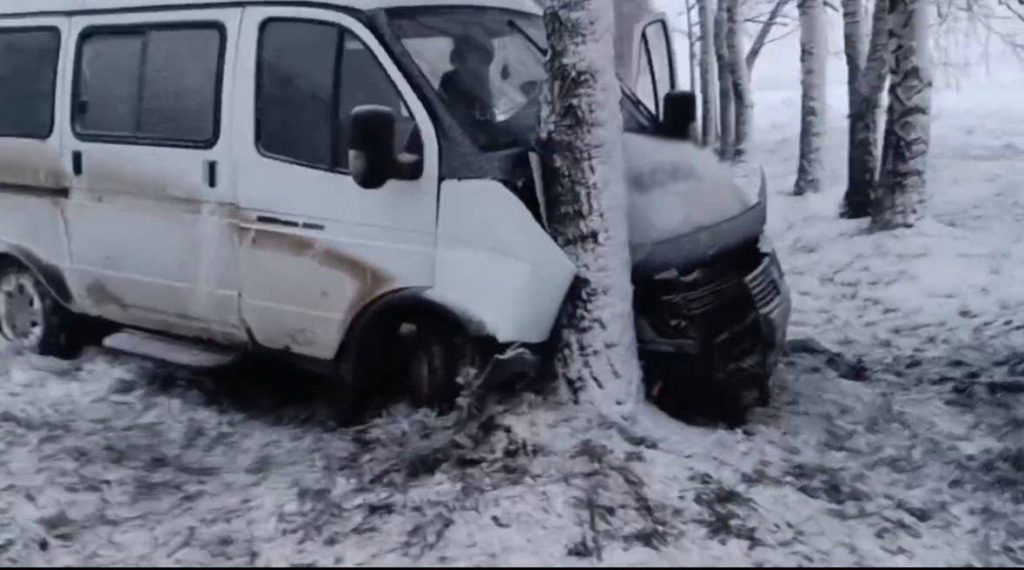 Серьёзное ДТП с пассажирской «Газелью» в Волоконовском округе: пострадали семь человек