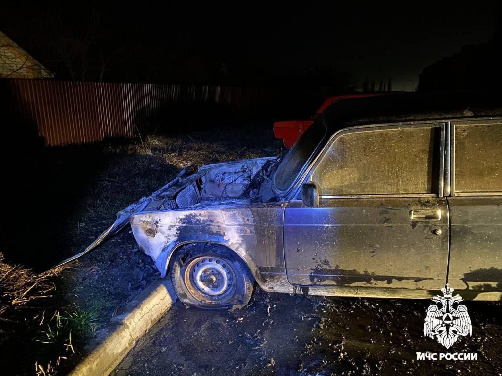 Автомобиль ВАЗ-2104 загорелся в посёлке Северный