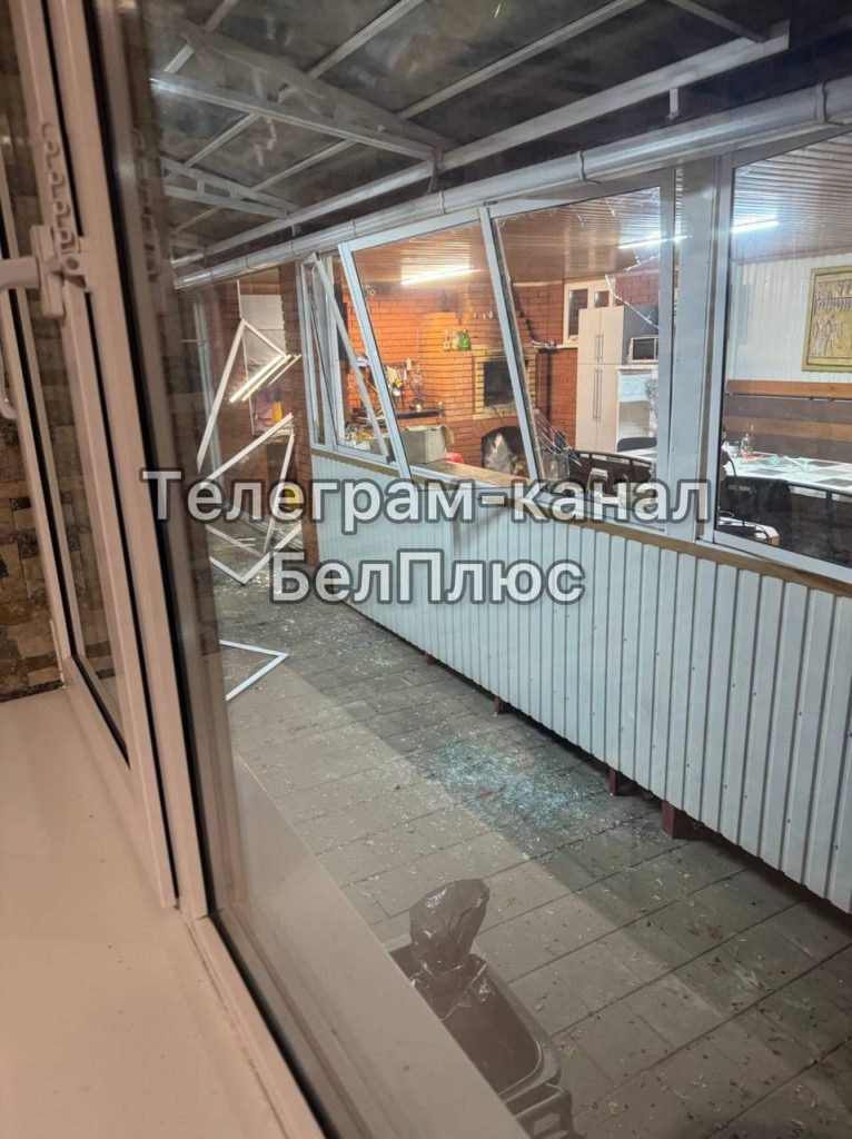 В Белгороде в частном доме на Павловском переулке выбило окно