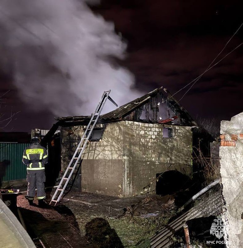 Пожар в бане произошел в селе Зелёная Поляна Белгородского округа