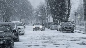 Снежный фронт накрывает Белгородскую область: рекомендации для водителей