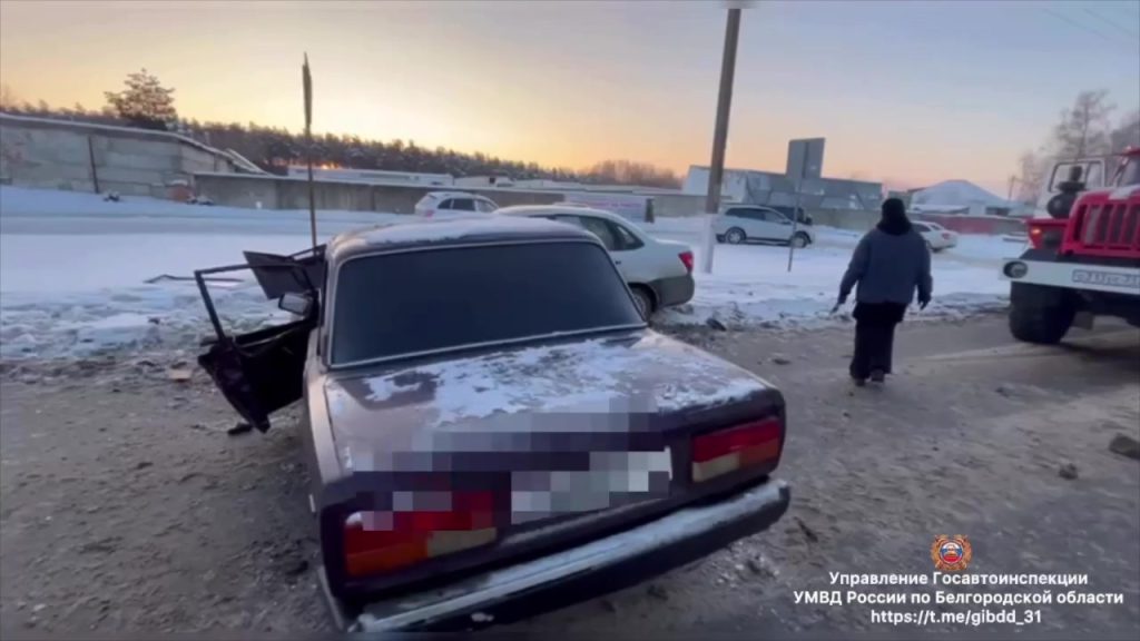 Серьёзное ДТП в Старом Осколе: три человека пострадали в столкновении трёх автомобилей