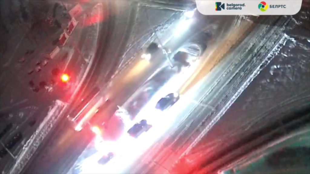 В Белгороде автомобиль сбил девушку на пешеходном переходе