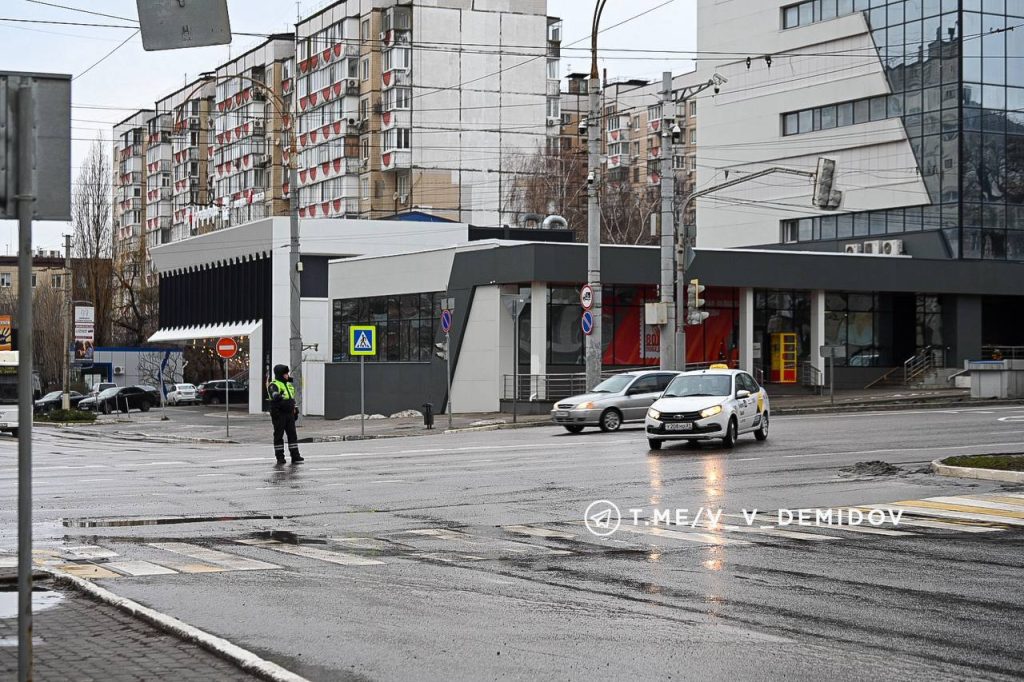 Белгород остался без светофоров: на дорогах дежурят 38 регулировщиков