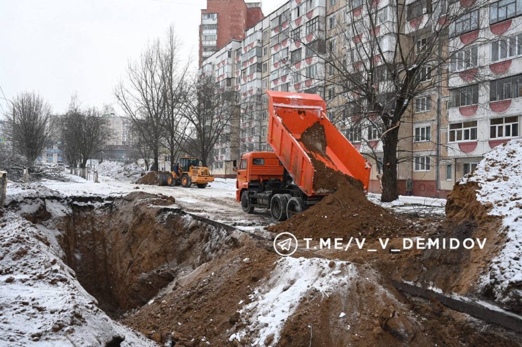 Работы на улице Губкина после обнаружения боеприпаса близятся к завершению