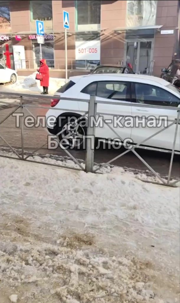 На улице Пушкина в Белгороде возникло подтопление проезжей части