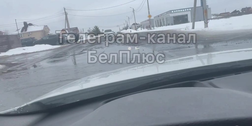 Жители микрорайона Юго-Западный 2.1 в Белгороде требуют ремонта разрушенной дороги