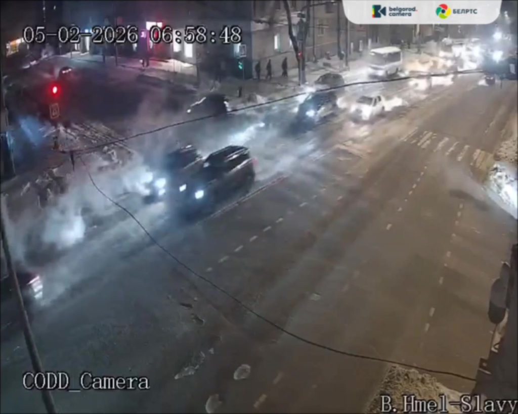 Авария на перекрестке проспектов Б. Хмельницкого и Славы в Белгороде