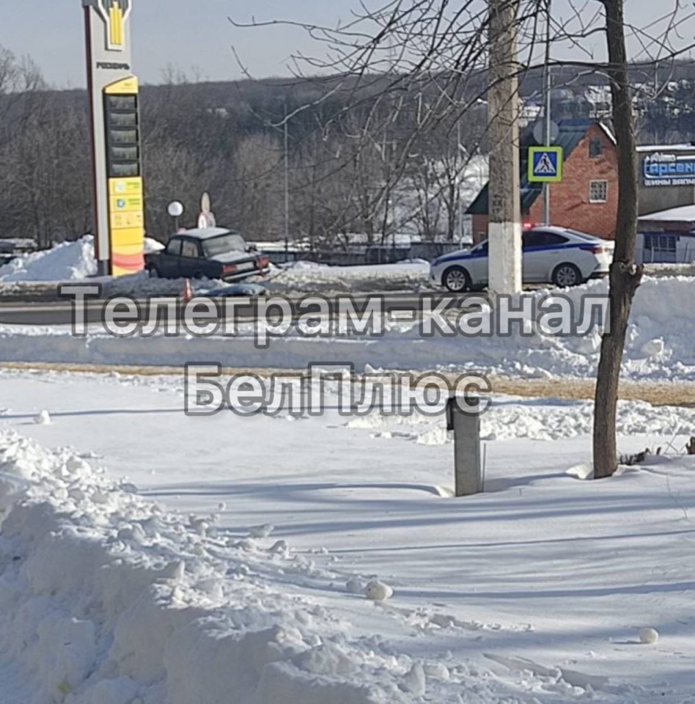 Водитель почувствовал себя плохо за рулём на улице Губкина в Белгороде