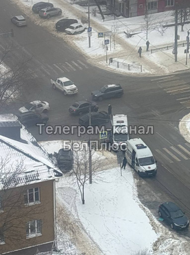 Авария на перекрёстке Белгородского проспекта: есть пострадавшие