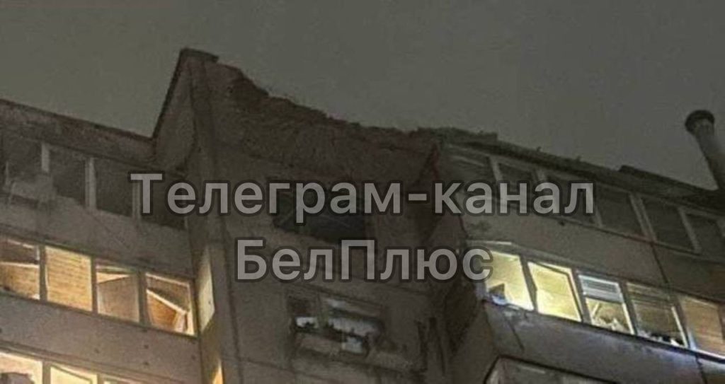 В Белгороде на улице Есенина поврежден жилой дом