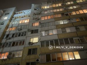 Работа по устранению последствий обстрела в Белгороде продолжается