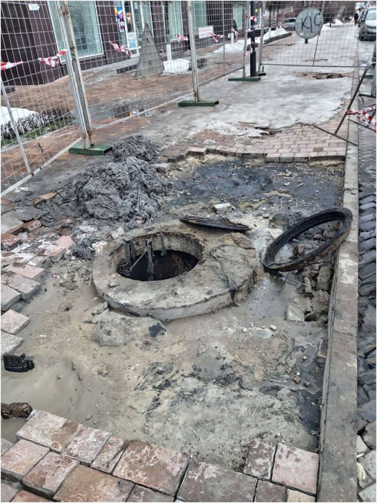 Колоссальный засор: целый КАМАЗ мусора извлекли из канализации в центре Белгорода