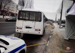 Пенсионерка получила травму при падении в автобусе в Белгороде