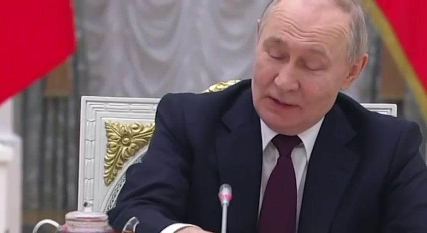 Командир связи ВС РФ назвала Telegram опасным для военных