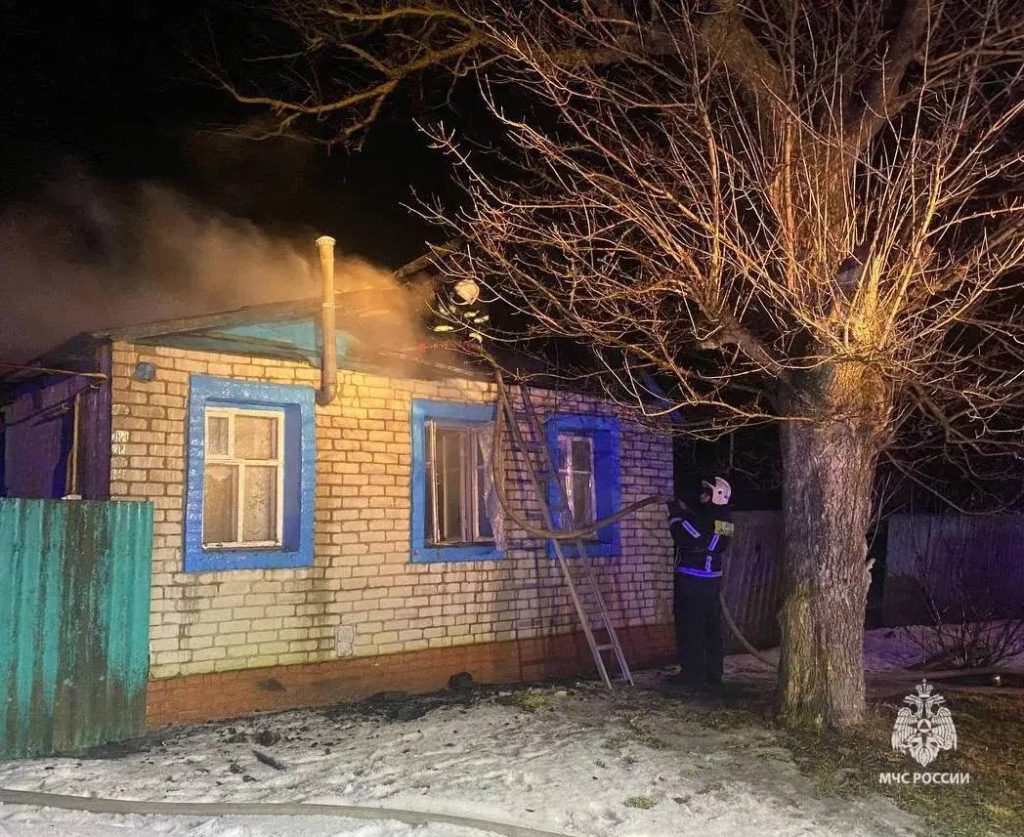 Пожар в хозяйственной постройке в Шараповке