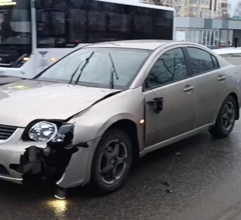 Смертельное ДТП на проспекте Богдана Хмельницкого: пешеход погиб под колёсами иномарки