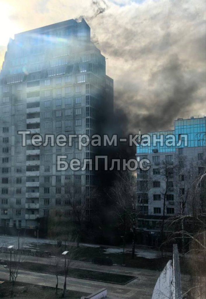 Задымление на стройке в Белгороде: на проспекте Богдана Хмельницкого сработали экстренные службы