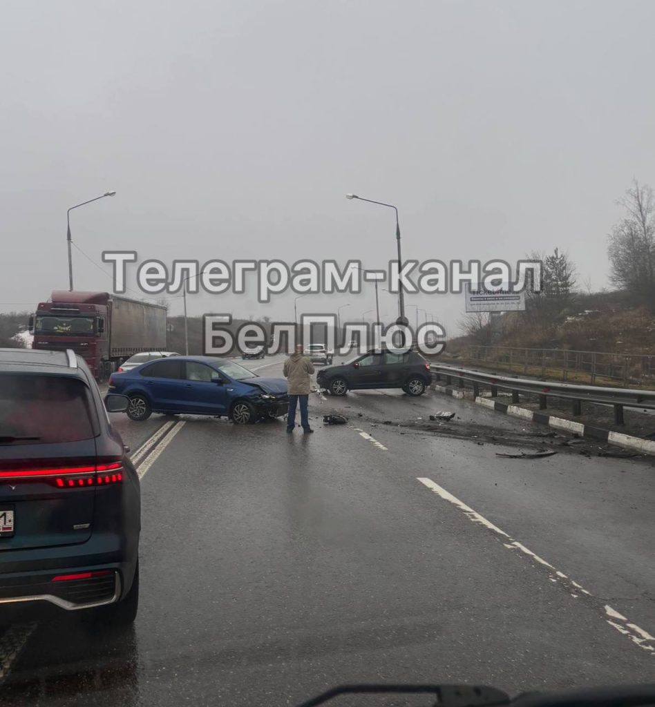 ДТП на объездной дороге у аэропорта Белгорода создало пробку
