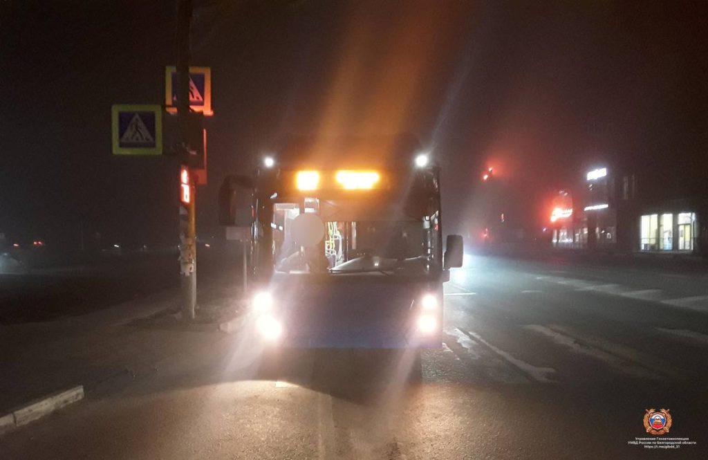 В Белгороде на пешеходном переходе автобус сбил женщину