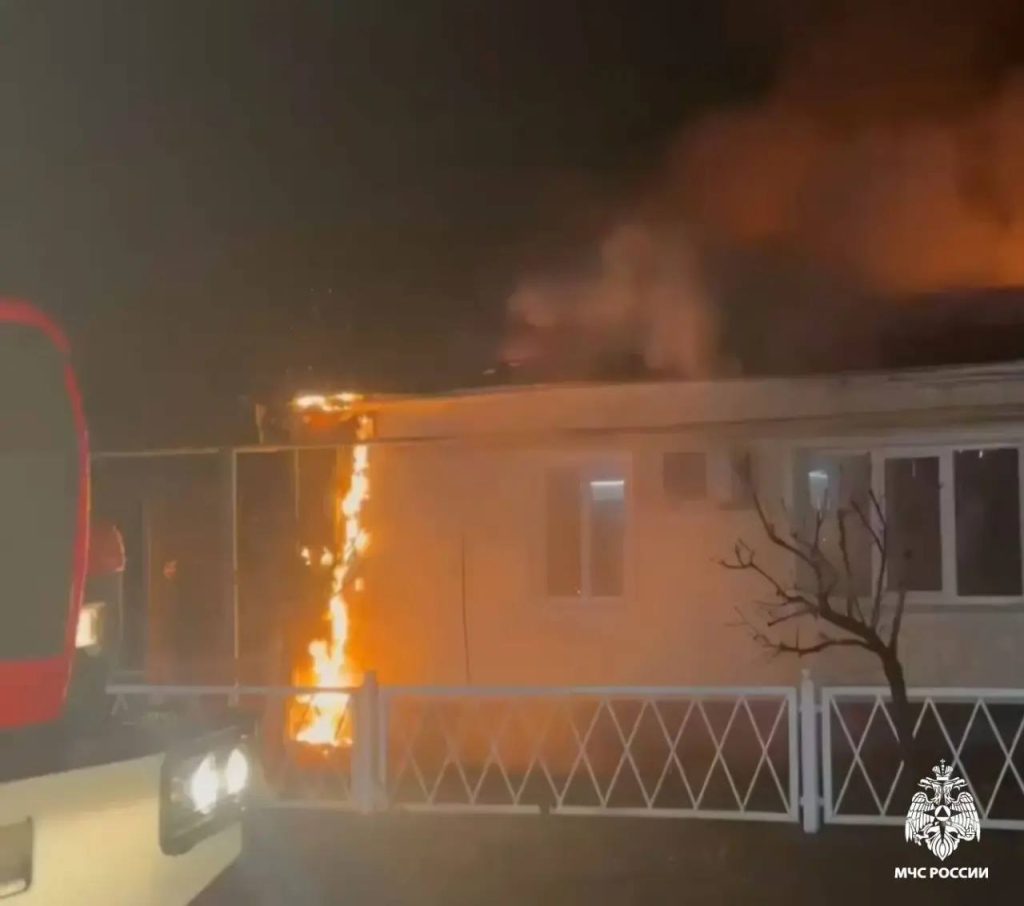 Пожар в жилом доме под Корочей: предварительная причина — нарушение правил монтажа электропроводки