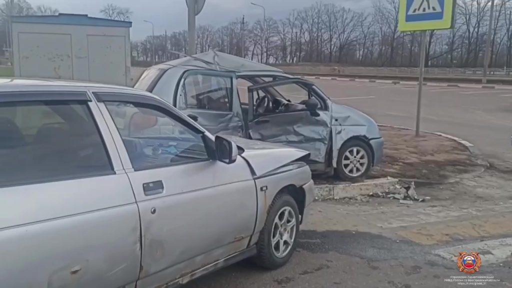 Серьёзное ДТП на трассе «Крым» в Прохоровском округе: пострадали три человека