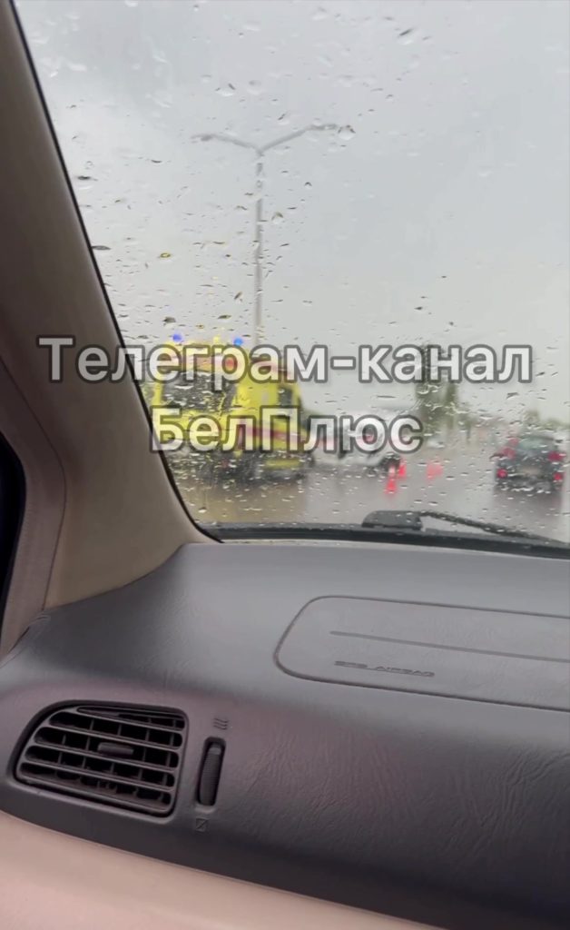 Серьезное ДТП с такси на улице Студенческой в Белгороде