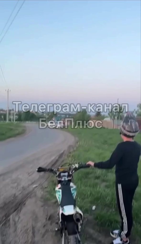 Полицейские преследовали водителя питбайка в Бирюче