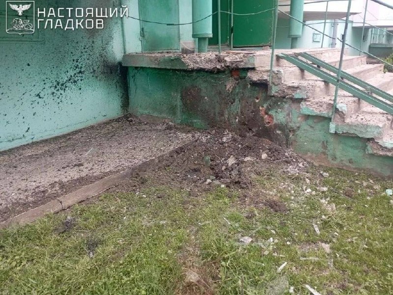 Атака дронов на поселок Октябрьский: четверо раненых, среди пострадавших — медики