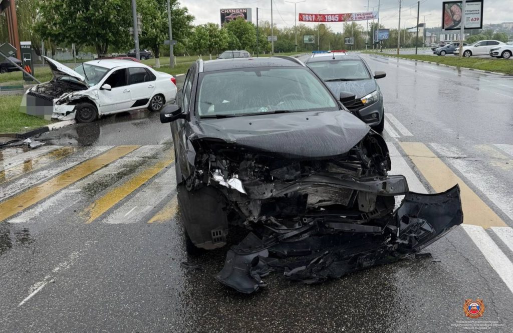 ДТП в Старом Осколе: столкновение двух автомобилей, пострадали водители