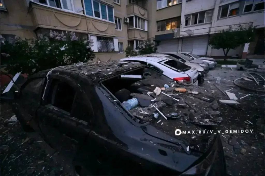 Число пострадавших при атаке дрона ВСУ на Белгород возросло до девяти
